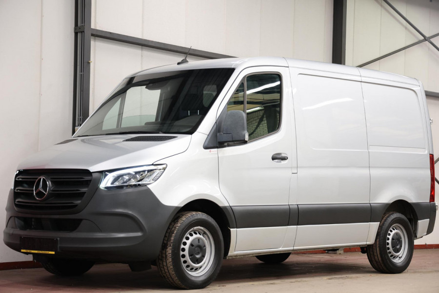 Mercedes-Benz Sprinter 317 1.9 CDI L1H1 170PK 2000KG TREKVERMOGEN