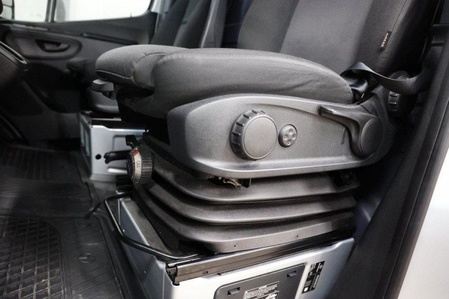 Mercedes-Benz Sprinter 317 1.9 CDI L1H1 170PK 2000KG TREKVERMOGEN