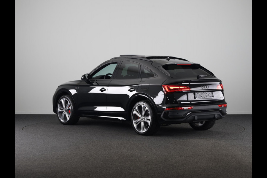 Audi Q5 Sportback 55 TFSI e S edition Competition 367pk | Panoramdak | Head Up Display | Luchtvering | B&O Audio | Verwarmbare voorstoelen | Trekhaak