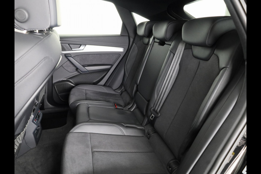Audi Q5 Sportback 55 TFSI e S edition Competition 367pk | Panoramdak | Head Up Display | Luchtvering | B&O Audio | Verwarmbare voorstoelen | Trekhaak