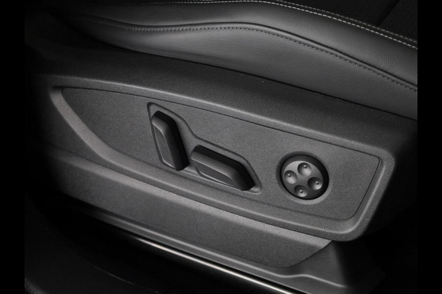 Audi Q5 Sportback 55 TFSI e S edition Competition 367pk | Panoramdak | Head Up Display | Luchtvering | B&O Audio | Verwarmbare voorstoelen | Trekhaak