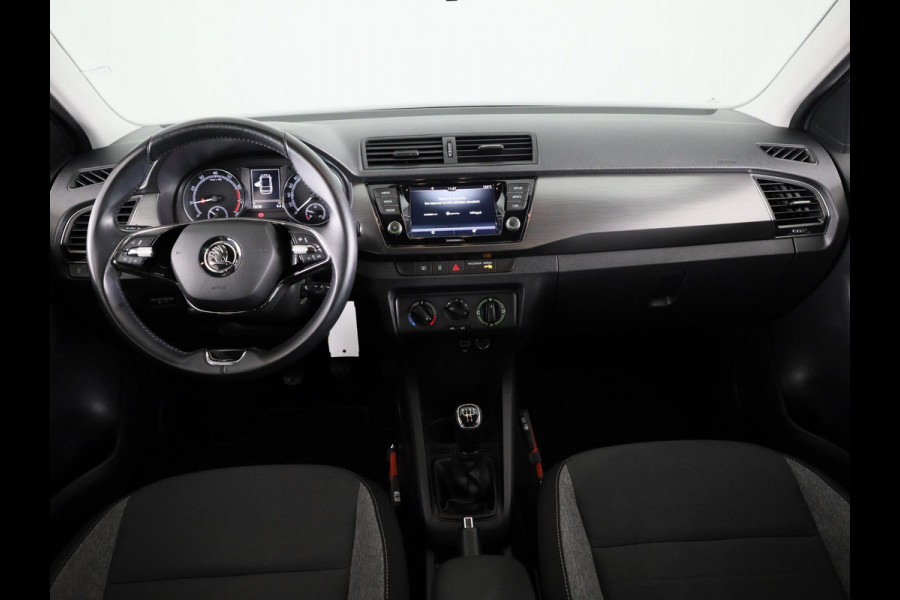 Škoda Fabia Combi 1.0 TSI Business Edition 95 pk | Navigatie via App | Parkeersensoren achter | Airco | Cruise control | Apple Carplay/Android Auto |