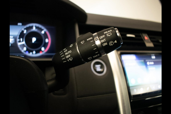 Land Rover Discovery 3.0 Sd6 HSE Luxury GRIJSKENTEKEN (CARPLAY,PANORAMADAK,MERIDIAN,LEDER,STOELVERWARMING,CAMERA,360 VIEW,PDC)