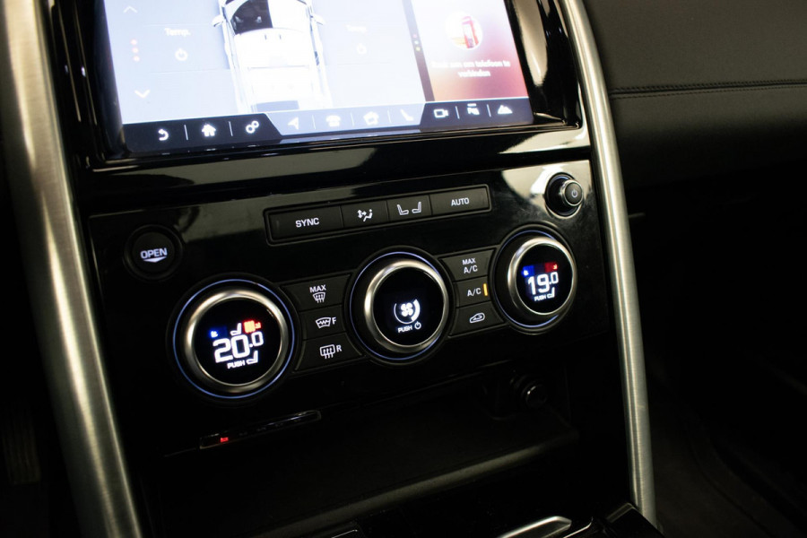 Land Rover Discovery 3.0 Sd6 HSE Luxury GRIJSKENTEKEN (CARPLAY,PANORAMADAK,MERIDIAN,LEDER,STOELVERWARMING,CAMERA,360 VIEW,PDC)