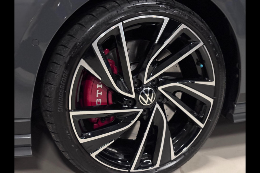 Volkswagen Golf 2.0 TSI GTI CLUBSPORT | PANO | IQ LIGHT | HARMAN KARDON | VOL!