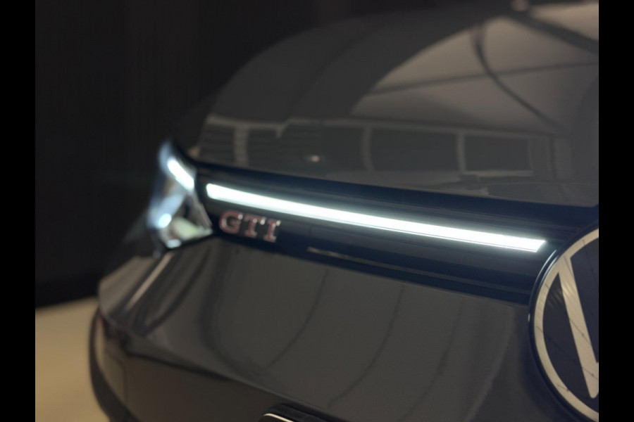 Volkswagen Golf 2.0 TSI GTI CLUBSPORT | PANO | IQ LIGHT | HARMAN KARDON | VOL!
