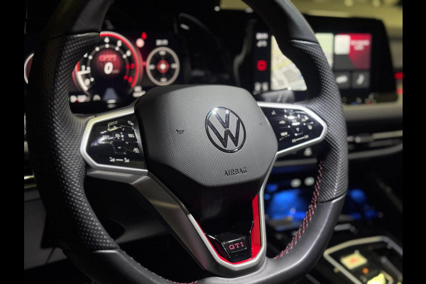 Volkswagen Golf 2.0 TSI GTI CLUBSPORT | PANO | IQ LIGHT | HARMAN KARDON | VOL!