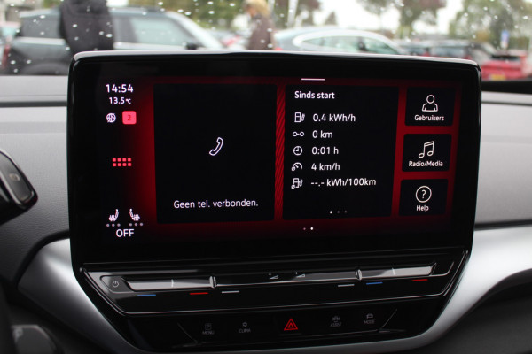 Volkswagen ID.4 First Max 77 kWh / SOH 90,4% / Full option! / Trekhaak / Panoramadak / Camera / Head-up / Keyless / 21'' / ACC / Dodehoek / Elektr. stoelen / Massage / Navigatie / Stuurverwarming