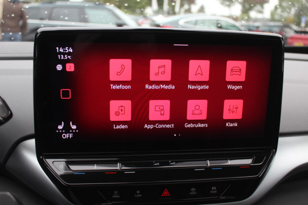 Volkswagen ID.4 First Max 77 kWh / SOH 90,4% / Full option! / Trekhaak / Panoramadak / Camera / Head-up / Keyless / 21'' / ACC / Dodehoek / Elektr. stoelen / Massage / Navigatie / Stuurverwarming