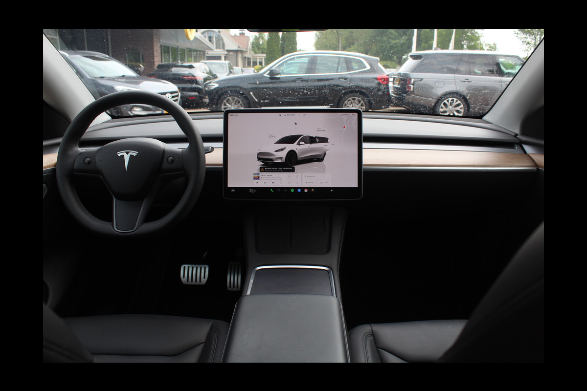Tesla Model Y Performance AWD 75 kWh / Trekhaak / Autopilot / Panoramadak / Camera / 21'' / Keyless / Leder / Dodehoek / Navigatie / Stoelverwarming