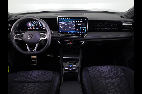 Volkswagen Tiguan 1.5 eHybrid R-Line Edition 204 pk Automaat (DSG) | Verlengde garantie | Navigatie | Parkeersensoren (Park assist) | Achteruitrijcamera | R-Line |