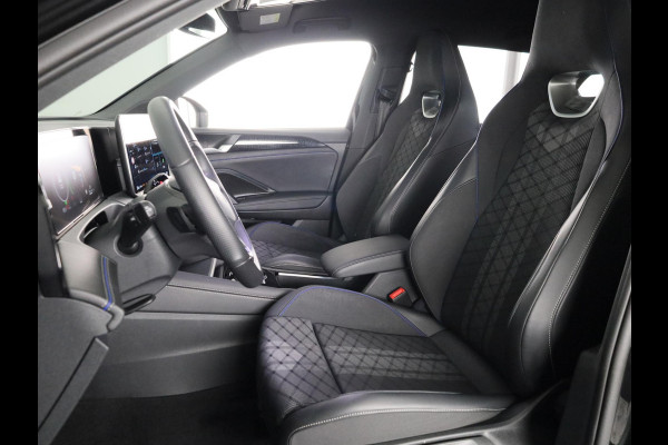 Volkswagen Tiguan 1.5 eHybrid R-Line Edition 204 pk Automaat (DSG) | Verlengde garantie | Navigatie | Parkeersensoren (Park assist) | Achteruitrijcamera | R-Line |