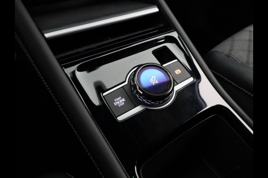 Volkswagen Tiguan 1.5 eHybrid R-Line Edition 204 pk Automaat (DSG) | Verlengde garantie | Navigatie | Parkeersensoren (Park assist) | Achteruitrijcamera | R-Line |