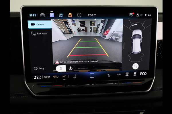 Volkswagen Tiguan 1.5 eHybrid R-Line Edition 204 pk Automaat (DSG) | Verlengde garantie | Navigatie | Parkeersensoren (Park assist) | Achteruitrijcamera | R-Line |