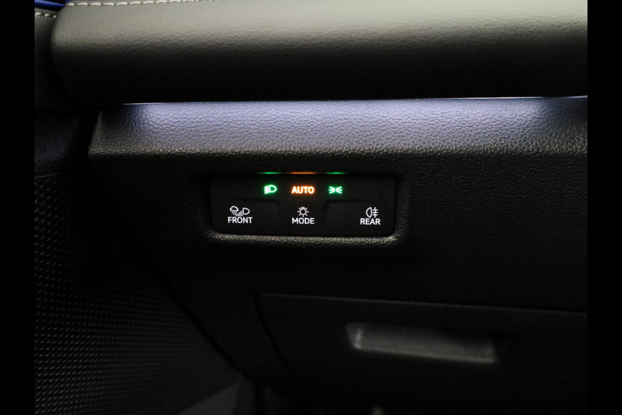 Volkswagen Tiguan 1.5 eHybrid R-Line Edition 204 pk Automaat (DSG) | Verlengde garantie | Navigatie | Parkeersensoren (Park assist) | Achteruitrijcamera | R-Line |