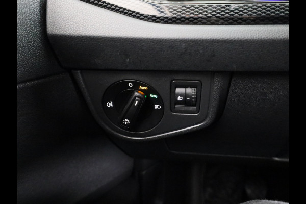 Volkswagen Taigo 1.0 TSI Life 95 pk | Verlengde garantie | Navigatie via App | Parkeersensoren | Adaptieve cruise control | LED koplampen | Autom. airco |