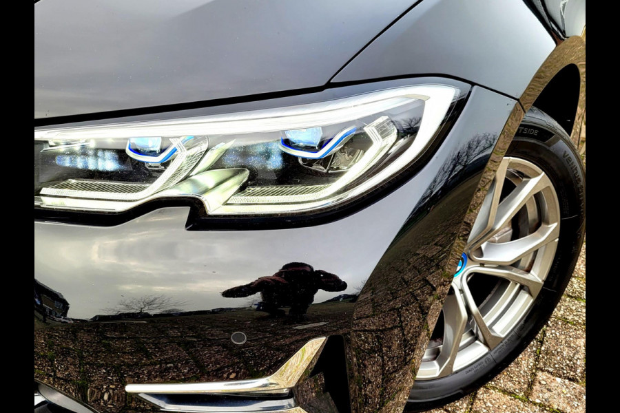 BMW 3 Serie Touring 320e LUXURY, Mokka Sport-leder, Stuurverw. Laser (1e eig. NL NAP)