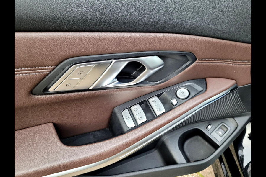 BMW 3 Serie Touring 320e LUXURY, Mokka Sport-leder, Stuurverw. Laser (1e eig. NL NAP)