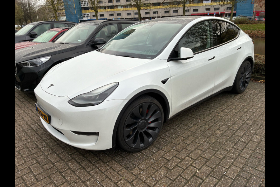 Tesla Model Y Performance AWD 75 kWh / Trekhaak / Autopilot / Panoramadak / Camera / 21'' / Keyless / Leder / Dodehoek / Navigatie / Stoelverwarming