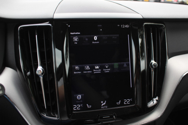 Volvo XC60 2.0 T8 AWD Polestar Engineered / Trekhaak / Panoramadak / 360Camera / Head-up / Leder / Harman Kardon / 22'' / Keyless / Intr.voorverwarming / Stuur+Stoelverwarming / Virtual Cockpit / CarPlay / DAB / Dodehoek / ACC