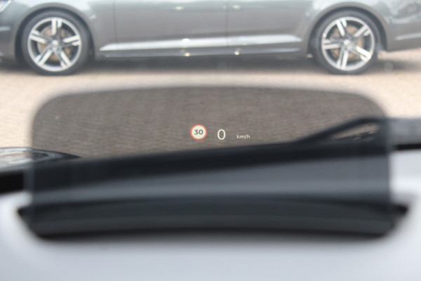 MINI Mini Electric Charged 33 kWh / Camera / Head-up / Leder / Harman Kardon / Keyless / 17'' / CarPlay / Stoelverwarming / Matrix LED / DAB / Cruise Control