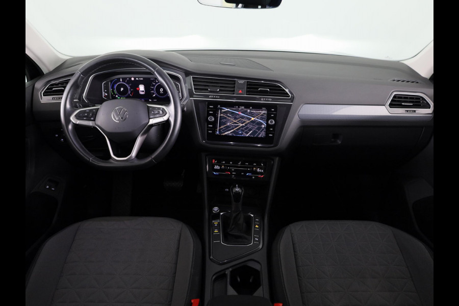 Volkswagen Tiguan 1.4 TSI eHybrid Life 245PK DSG PHEV | Navigatie | Parkeercamera | 18 inch Lm velgen | Stoel- en stuurverwarming |