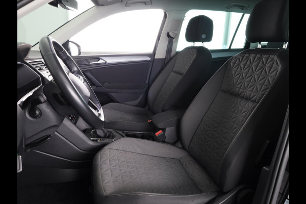 Volkswagen Tiguan 1.4 TSI eHybrid Life 245PK DSG PHEV | Navigatie | Parkeercamera | 18 inch Lm velgen | Stoel- en stuurverwarming |