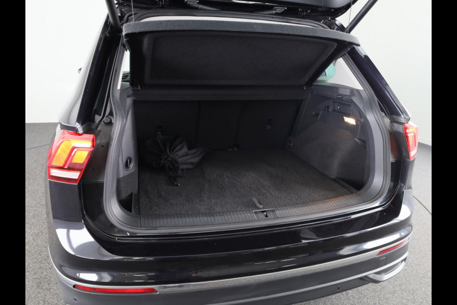 Volkswagen Tiguan 1.4 TSI eHybrid Life 245PK DSG PHEV | Navigatie | Parkeercamera | 18 inch Lm velgen | Stoel- en stuurverwarming |