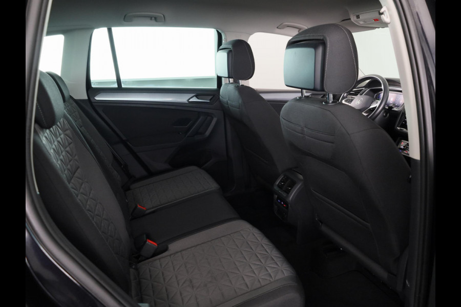 Volkswagen Tiguan 1.4 TSI eHybrid Life 245PK DSG PHEV | Navigatie | Parkeercamera | 18 inch Lm velgen | Stoel- en stuurverwarming |