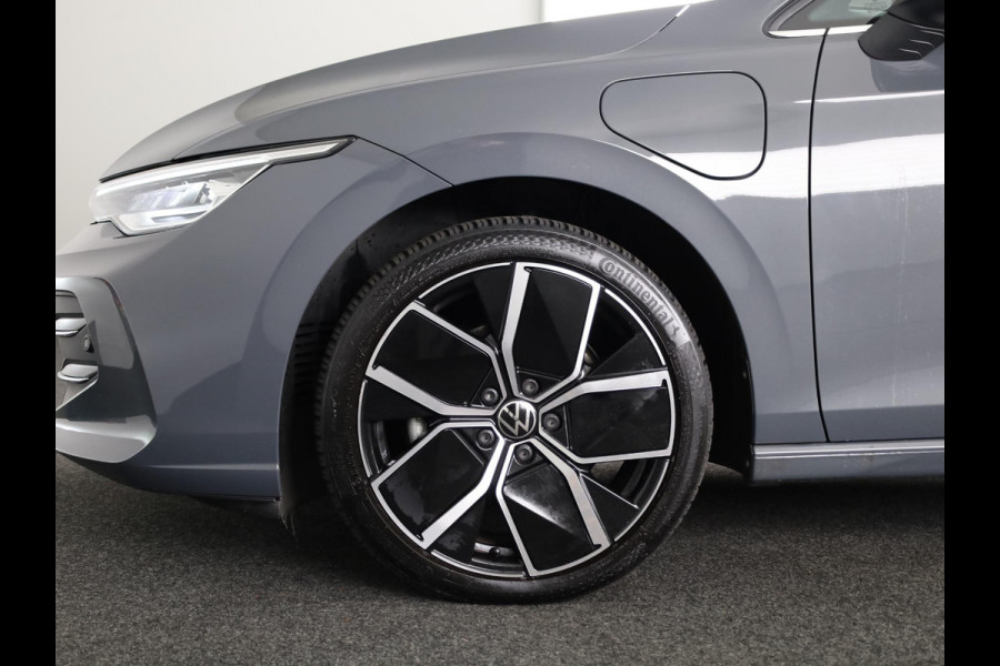 Volkswagen Golf 1.5 eHybrid 50 Edition 204 PK DSG PHEV | Verlengde garantie | Navigatie | Parkeercamera | Stoel- en stuurverwarming | 18 inch LM velgen |