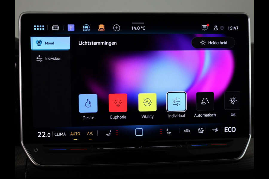 Volkswagen Golf 1.5 eHybrid 50 Edition 204 PK DSG PHEV | Verlengde garantie | Navigatie | Parkeercamera | Stoel- en stuurverwarming | 18 inch LM velgen |