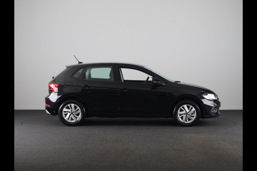Volkswagen Polo 1.0 TSI Style 110 pk Automaat (DSG) | Navigatie via App | Parkeersensoren (Park assist) | Adaptieve cruise control | Stoelverwarming | Matrix LED koplampen |