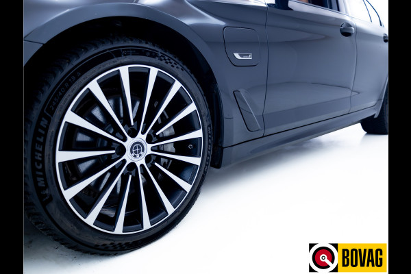 BMW 5 Serie 545e xDrive High Exec. M-sport Black Edition 394 PK automaat | Open Dak | Trekhaak elec. | 360 Camera, Stoel- en stuurverwarming