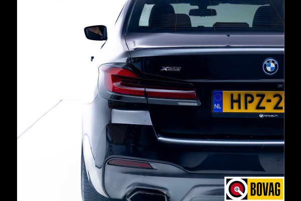 BMW 5 Serie 545e xDrive High Exec. M-sport Black Edition 394 PK automaat | Open Dak | Trekhaak elec. | 360 Camera, Stoel- en stuurverwarming