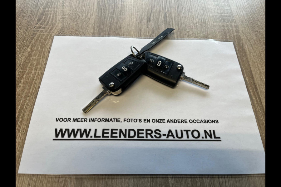 Volkswagen Crafter LAADKLEP L3H3 AUTOMAAT DSG 35 2.0 TDI 140PK 3Persoons, Airco, CruiseControl, Groot Scherm, RIJKLAARPRIJS!