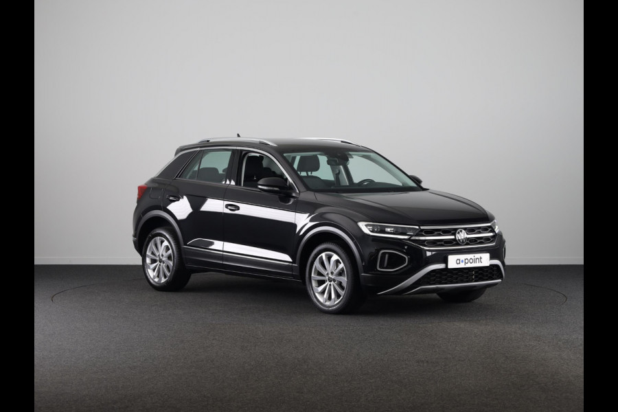 Volkswagen T-Roc 1.5 TSI Style 150 pk Automaat (DSG) | Navigatie | Parkeersensoren (Park assist) | Adaptieve cruise control | Stoelverwarming |