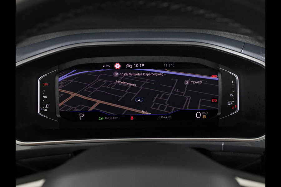 Volkswagen T-Roc 1.5 TSI Style 150 pk Automaat (DSG) | Navigatie | Parkeersensoren (Park assist) | Adaptieve cruise control | Stoelverwarming |