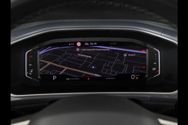 Volkswagen T-Roc 1.5 TSI Style 150 pk Automaat (DSG) | Navigatie | Parkeersensoren (Park assist) | Adaptieve cruise control | Stoelverwarming |