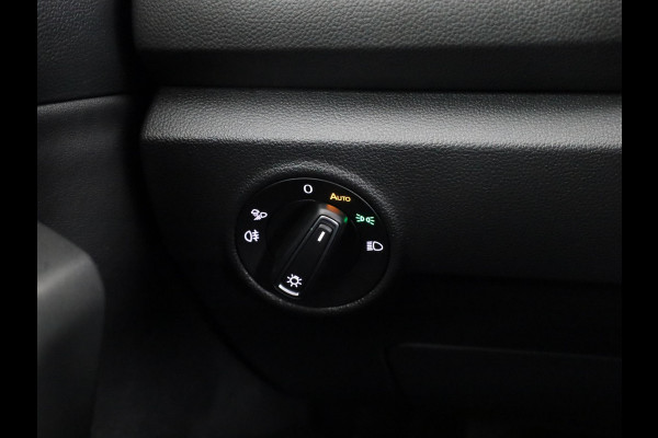 Volkswagen T-Roc 1.5 TSI Style 150 pk Automaat (DSG) | Navigatie | Parkeersensoren (Park assist) | Adaptieve cruise control | Stoelverwarming |