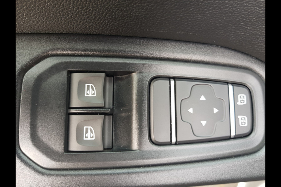 Renault Trafic 2.0 dCi 131 pk T29 L2-H1 dubbele-cabine 6 persoons Work Edition uitvoering !!!