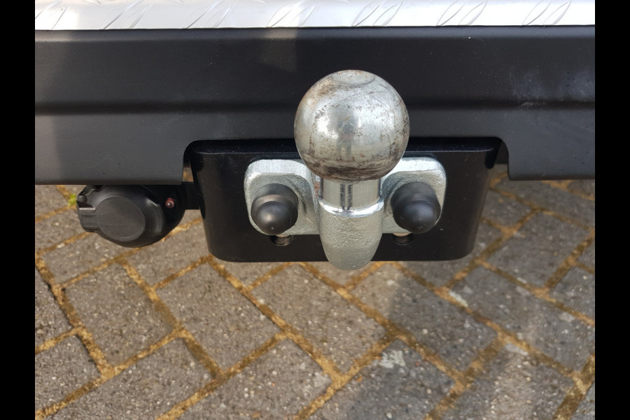 Renault Trafic 2.0 dCi 131 pk T29 L2-H1 dubbele-cabine 6 persoons Work Edition uitvoering !!!