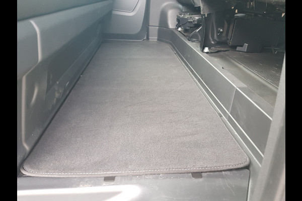 Renault Trafic 2.0 dCi 131 pk T29 L2-H1 dubbele-cabine 6 persoons Work Edition uitvoering !!!