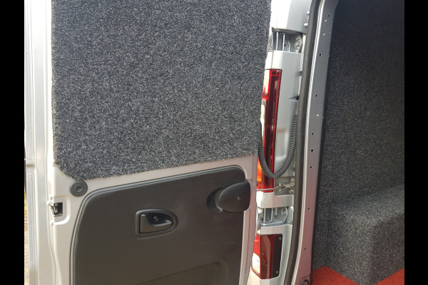 Renault Trafic 2.0 dCi 131 pk T29 L2-H1 dubbele-cabine 6 persoons Work Edition uitvoering !!!