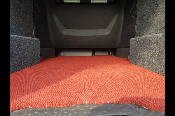 Renault Trafic 2.0 dCi 131 pk T29 L2-H1 dubbele-cabine 6 persoons Work Edition uitvoering !!!