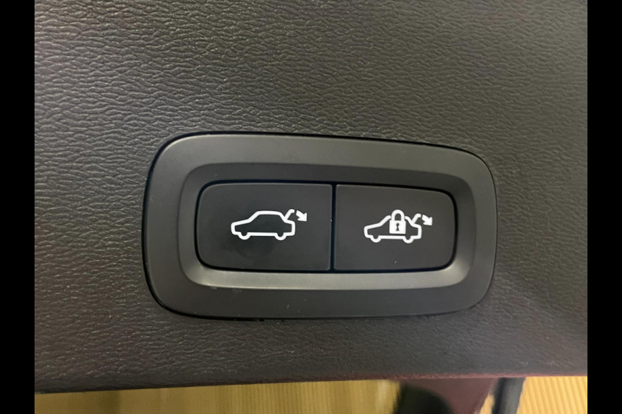 Volvo XC40 Recharge P8 AWD R-Design|90% SOH|PANO|MEMORY|1/2 LEDER|ELEK.INTR+A-KLEP|ACC|STOEL+STUURVERW|360 CAMERA|CARPLAY/ANDROID|