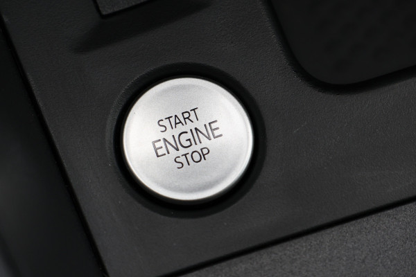 Volkswagen Caddy Cargo 2.0 TDI DSG R-Line | LED | Camera | CarPlay | Lane Assist | Virtual Cockpit | Cruise control | DAB | Trekhaak | Keyless Go | Fabrieksgarantie