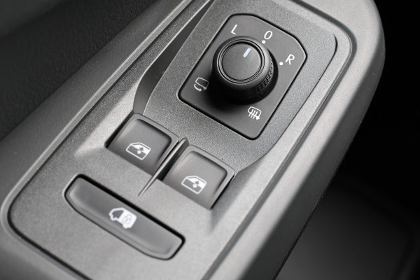 Volkswagen Caddy Cargo 2.0 TDI DSG R-Line | LED | Camera | CarPlay | Lane Assist | Virtual Cockpit | Cruise control | DAB | Trekhaak | Keyless Go | Fabrieksgarantie