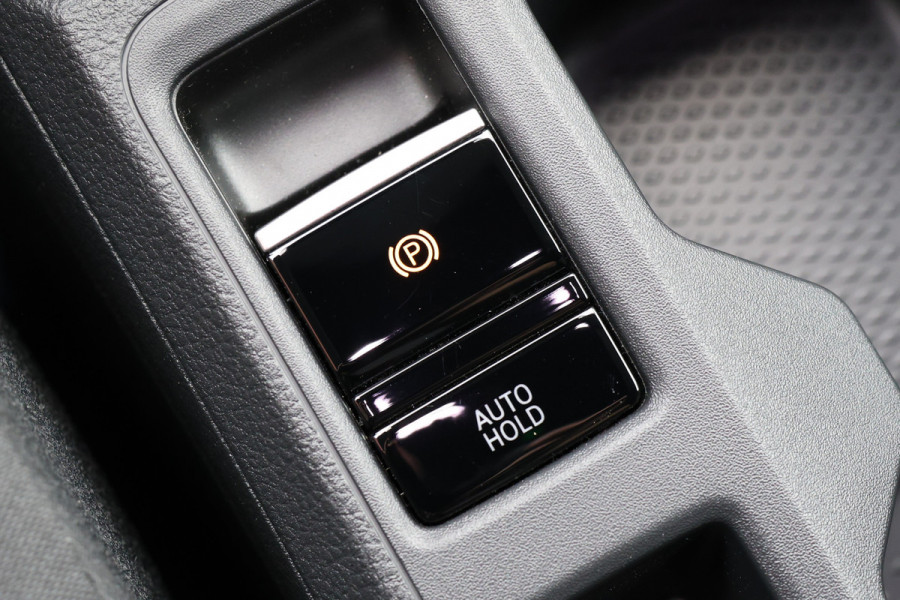 Volkswagen Caddy Cargo 2.0 TDI DSG R-Line | LED | Camera | CarPlay | Lane Assist | Virtual Cockpit | Cruise control | DAB | Trekhaak | Keyless Go | Fabrieksgarantie