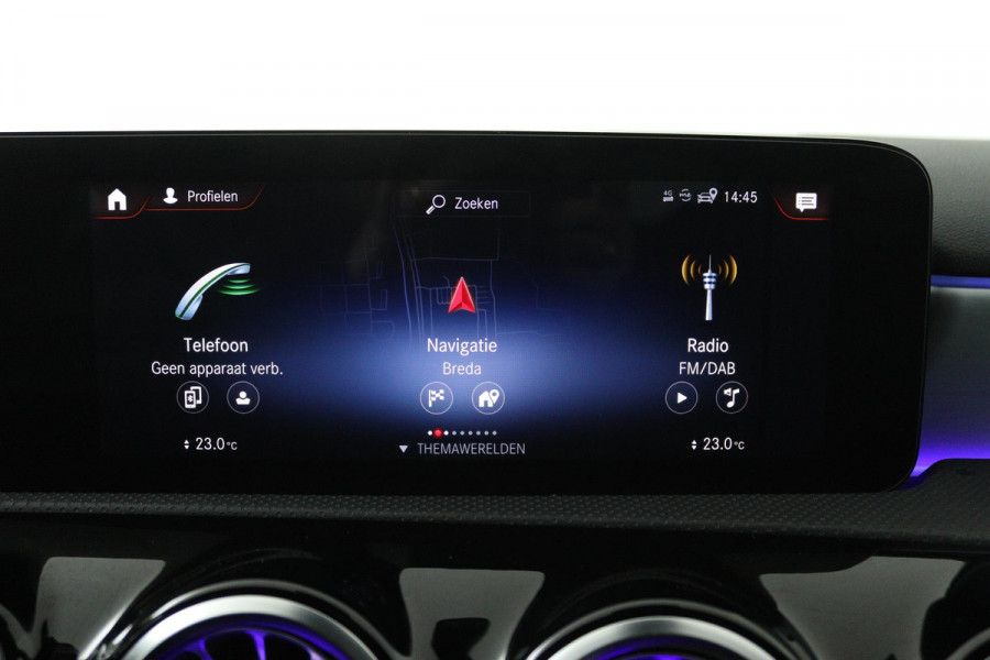 Mercedes-Benz A-Klasse 250 e Business Solution AMG Limited (SFEERVERLICHTING, PANORAMADAK, CAMERA, STOELVERWARMING, 1e EIGENAAR)