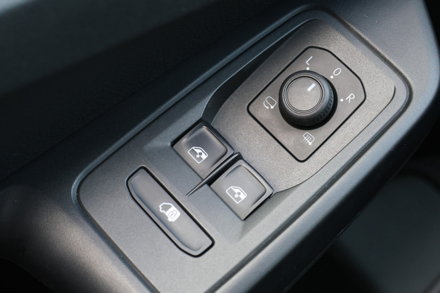 Volkswagen Caddy Cargo 2.0 TDI DSG | Lane Assist | Virtual Cockpit | Camera | CarPlay | Stoelverwarming | LED Koplampen | Sidebars | Spoilerkit | DAB | Fabrieksgarantie | Facelift model | BPM Vrij